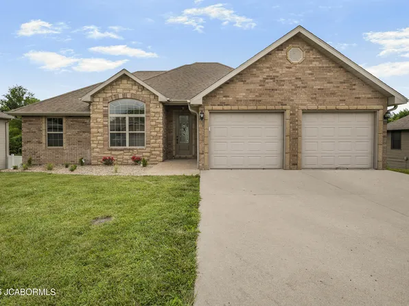 195 Ellsworth Dr, Holts Summit, MO 65043