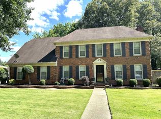 7219 Country Oaks Dr, Memphis, TN 38125