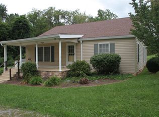 1034 Dogswood Farm Rd, Bedford, VA 24523