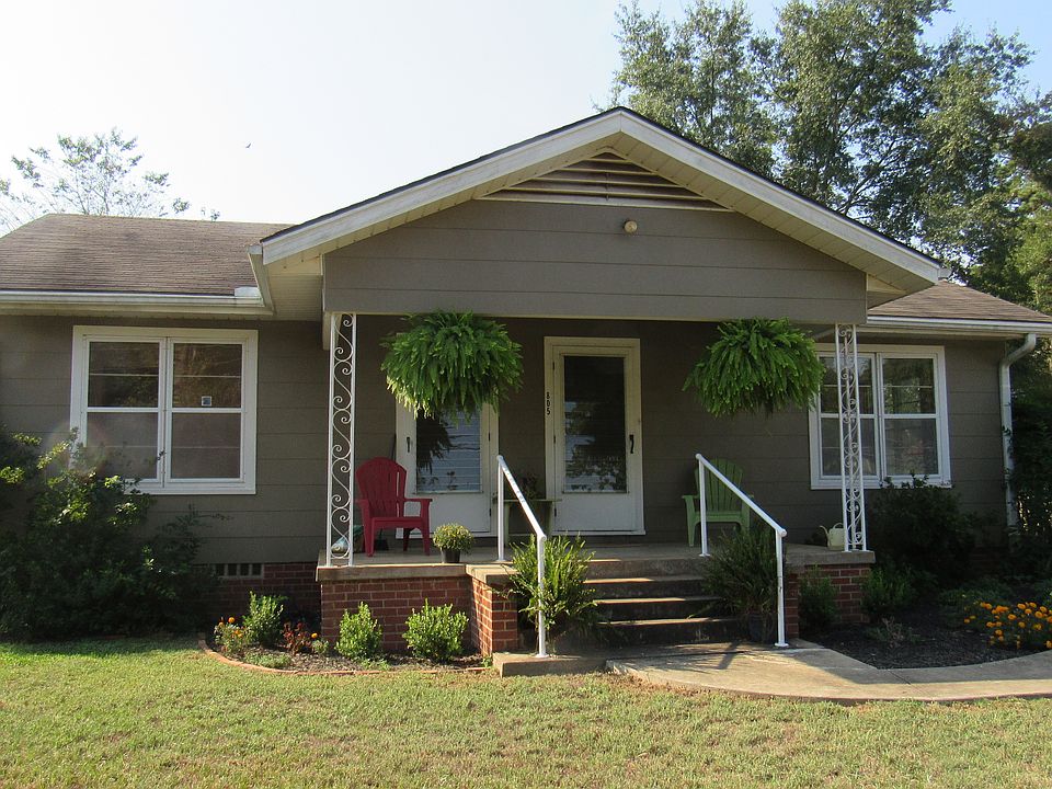 1st image of 805 Bluebonnet