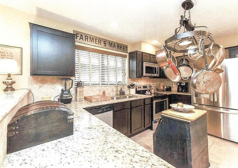 1st image of 306 Maple Leaf Dr