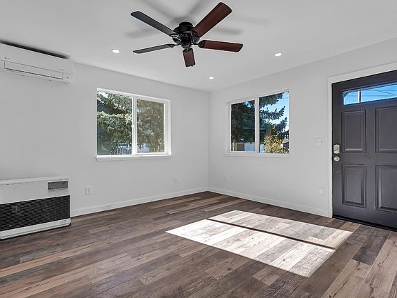 5th image of 686 Spur St