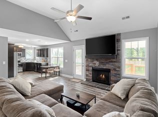 1496 Trainer Rd, Clarksville, TN 37042