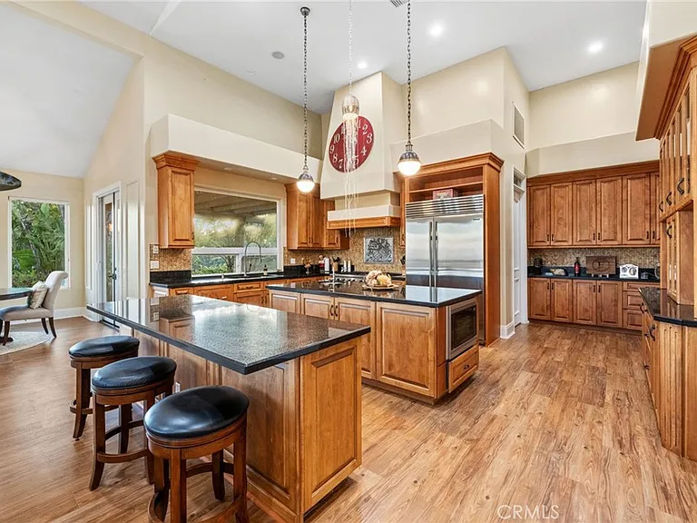 44915 Palladian Ct — Photo 34