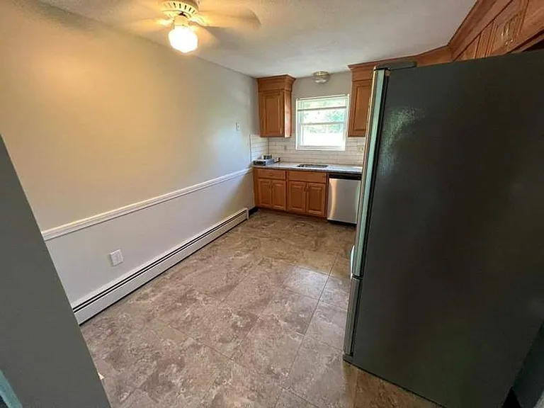 205 Main St. — Photo 7
