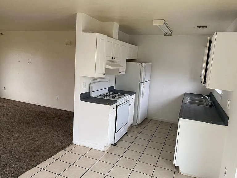 1206 Kaweah St — Photo 1