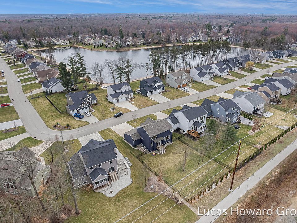 13255 Maple Leaf Dr, Nunica, MI 49448 | Zillow