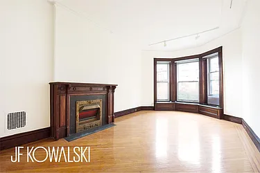 Rented by R New York