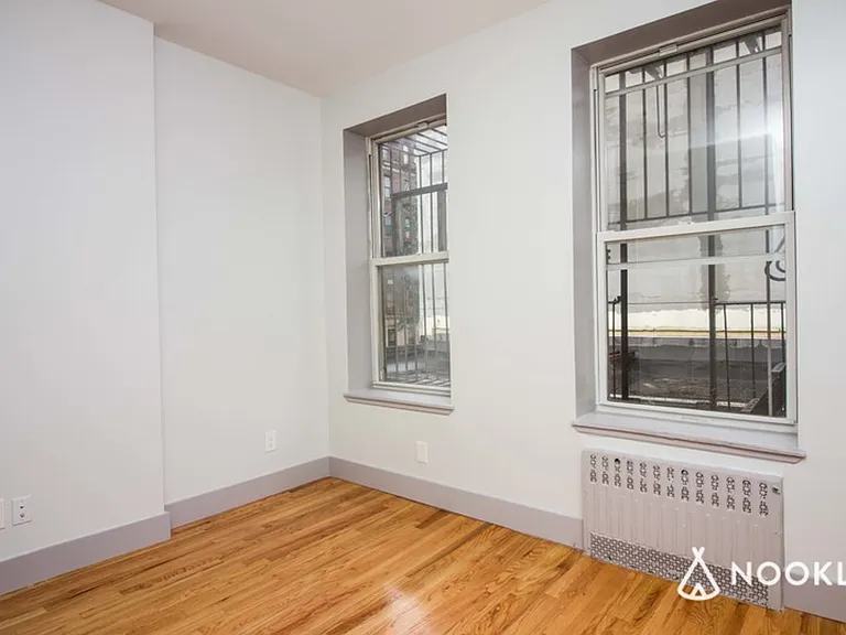 379 S 5th St #4L — Photo 13