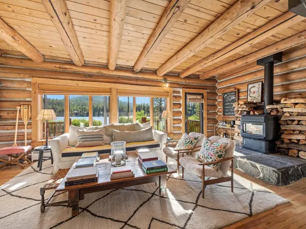 2259 Lake Dr, Soda Springs, CA 95728