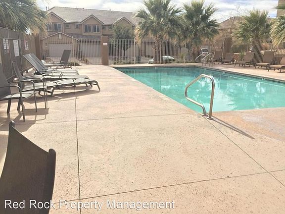 3rd image of 1000 E Bluffview Cir #132