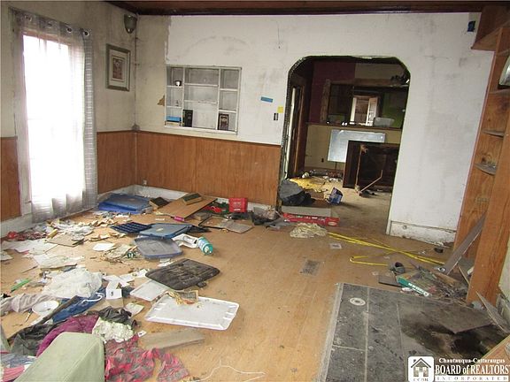 3rd image of 8148 S Hill Rd