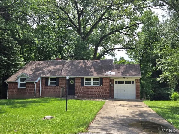 287 Westwood Pl, East Alton, IL 62024