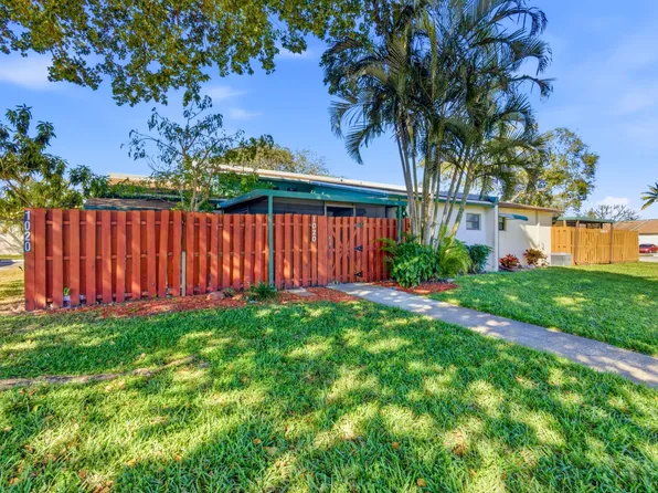1020 Manor Dr, Palm Springs, FL 33461