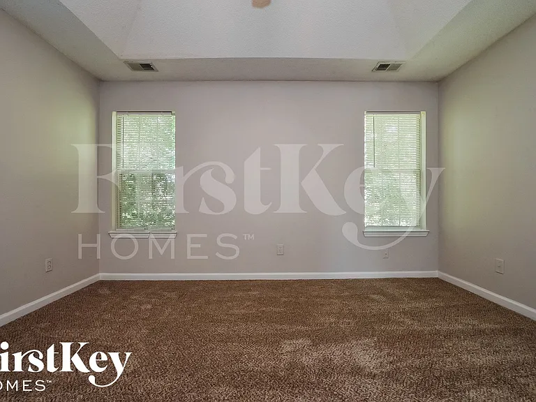 7976 Mustang Ln — Photo 7