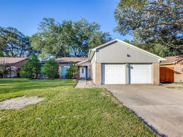 2810 Virginia Colony Dr, Webster, TX 77598