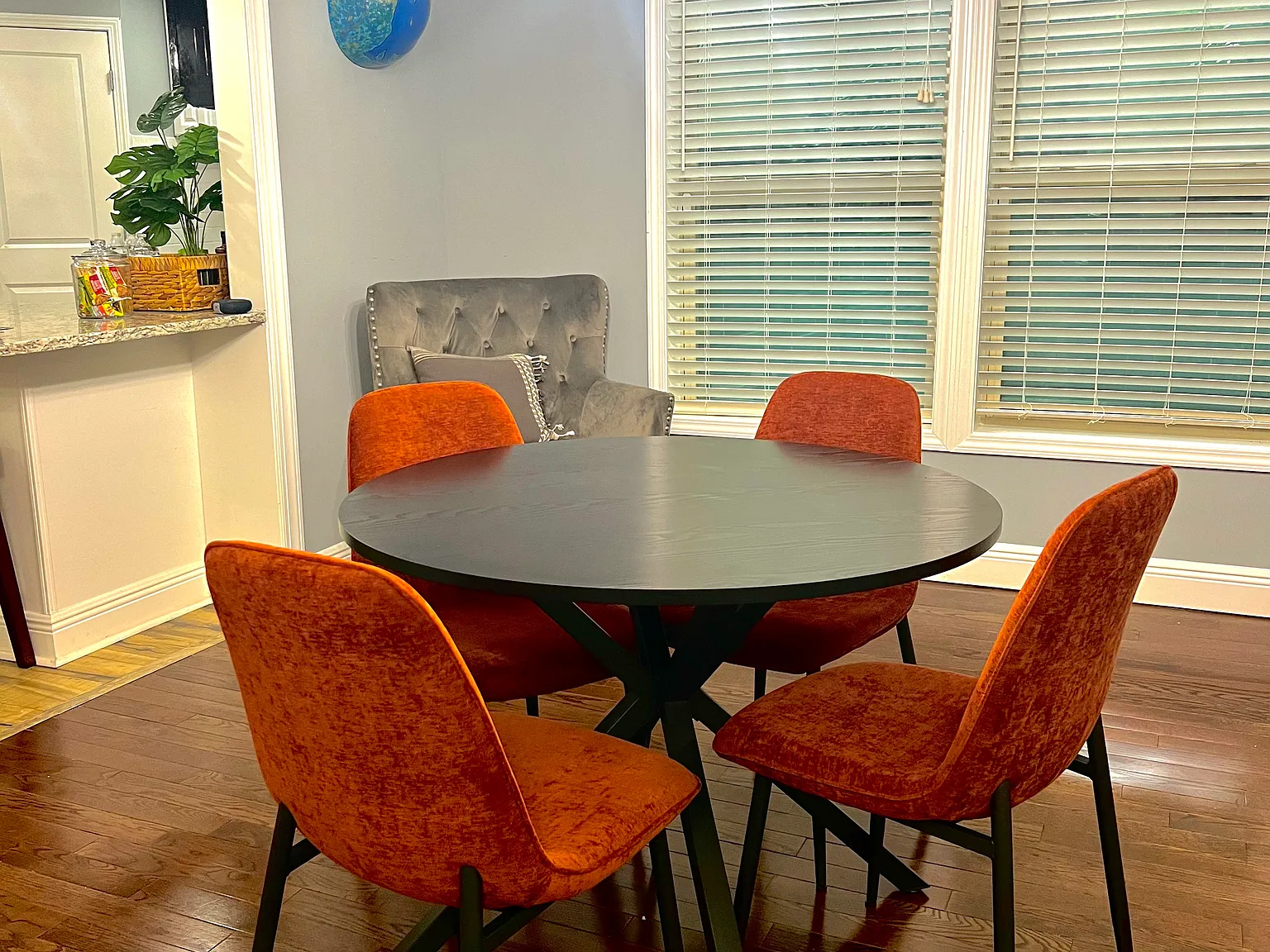 4 bed, 1700 sqft, $1,500 — Photo 2