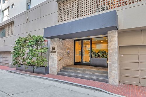 5th image of 10 Miller Pl APT 1202