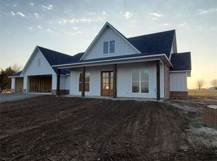 390 Rs County Rd #1691, Lone Oak, TX 75453