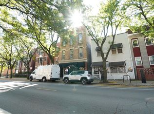 1041 W Taylor St, Chicago, IL 60607