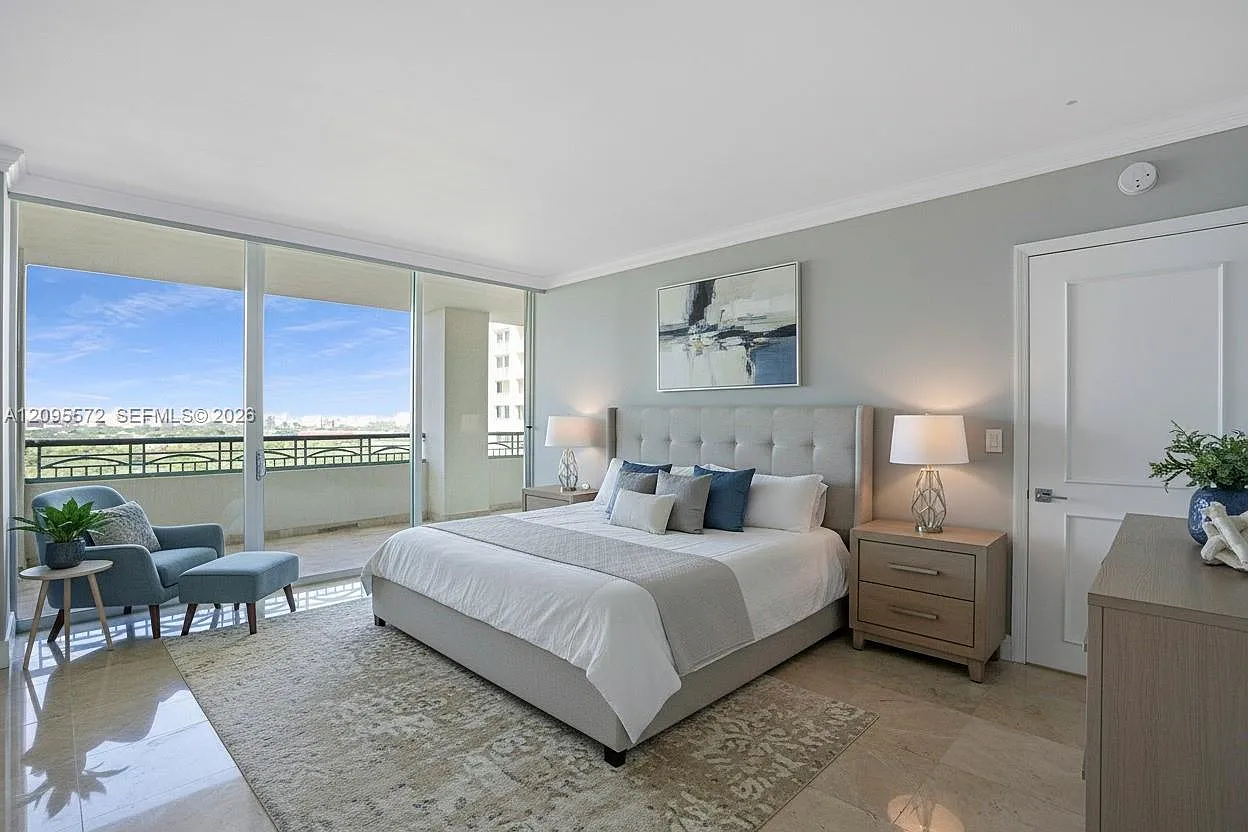 The Ritz Carlton — Photo 3