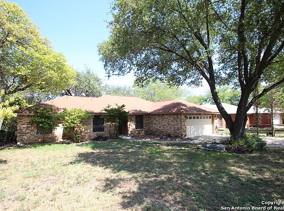 4th image of 5122 Tree Top St