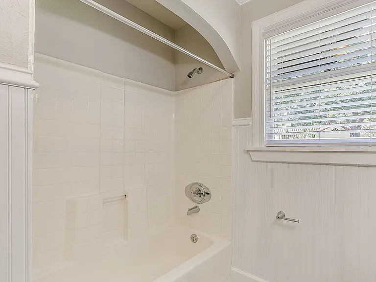 3257 Greene Ave #FULL — Photo 13