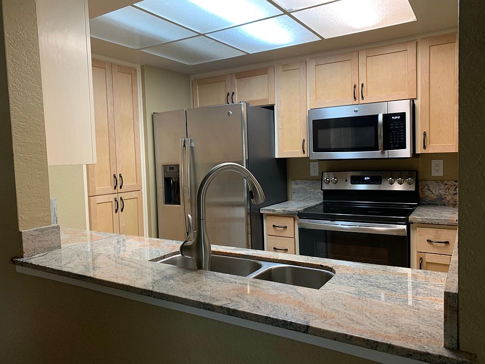 1st image of 7447 Oxford Cir