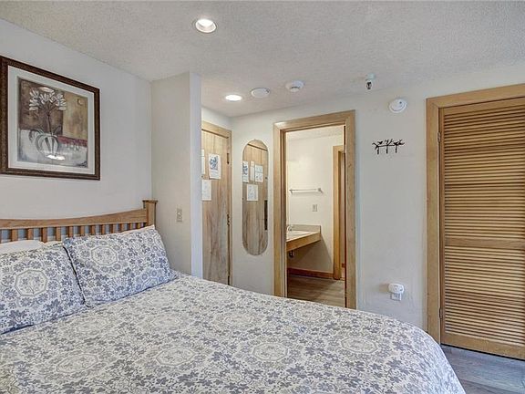 4th image of 535 S Park Ave APT 217