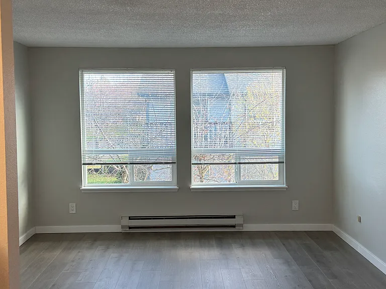 565 SE 8th Ave #A103 — Photo 8
