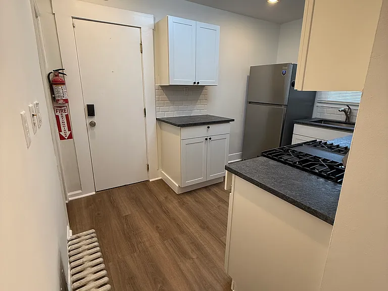 34 Fenner Ave #1 — Photo 2