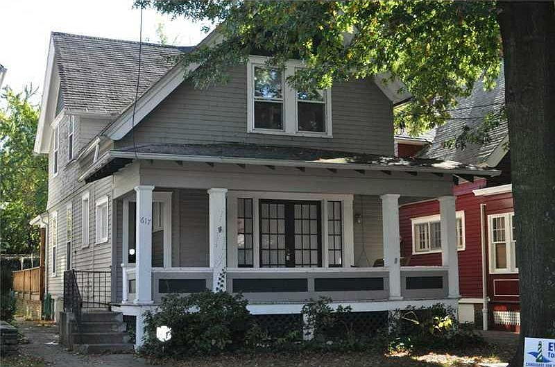 1st image of 617 W 7th St