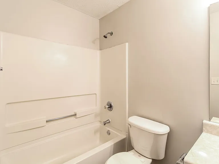 670 Compton Ln — Photo 16