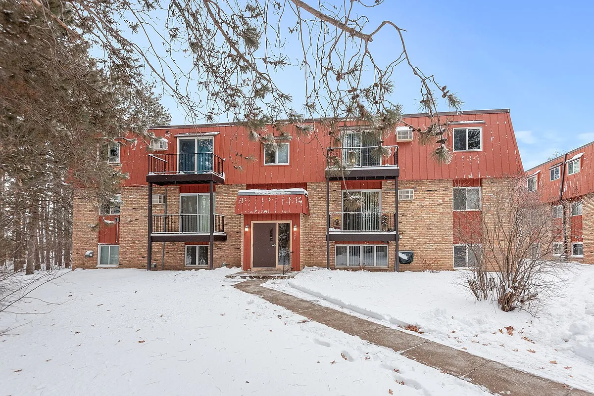 Building Photo - 923 West Branch St