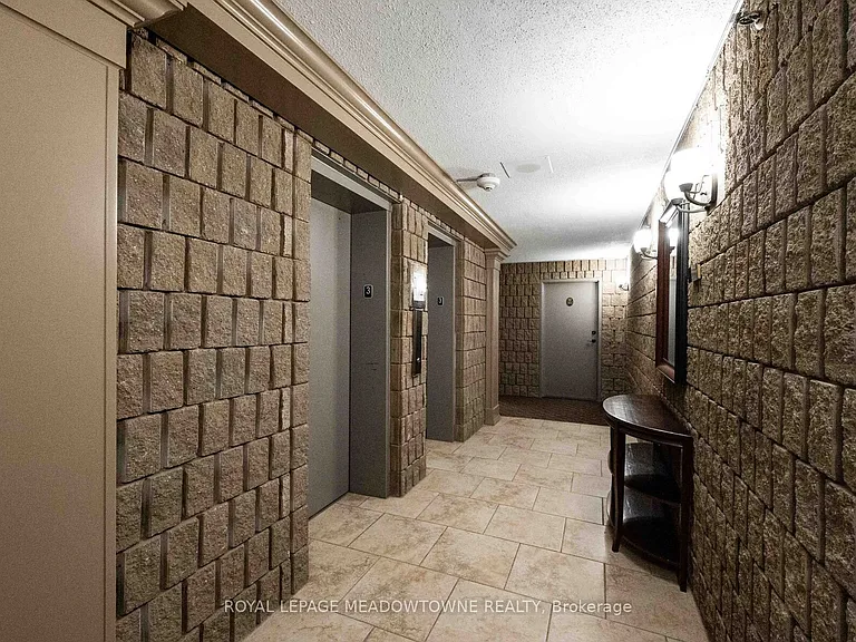 55 Yarmouth St #302 — Photo 6