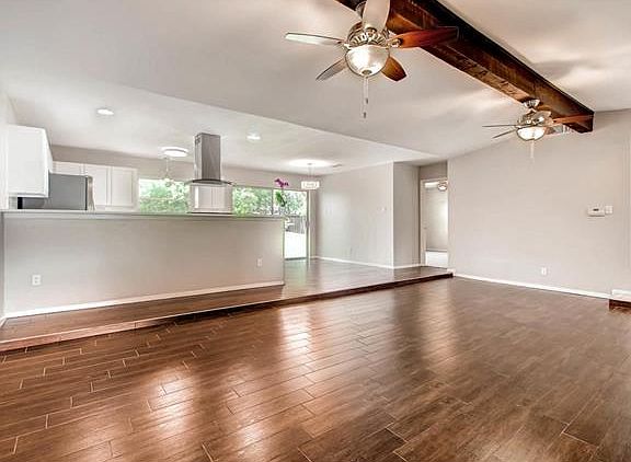 5th image of 7012 Crosswood Dr