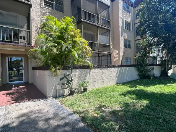 7300 NW 17th Street #320, Plantation, FL 33313