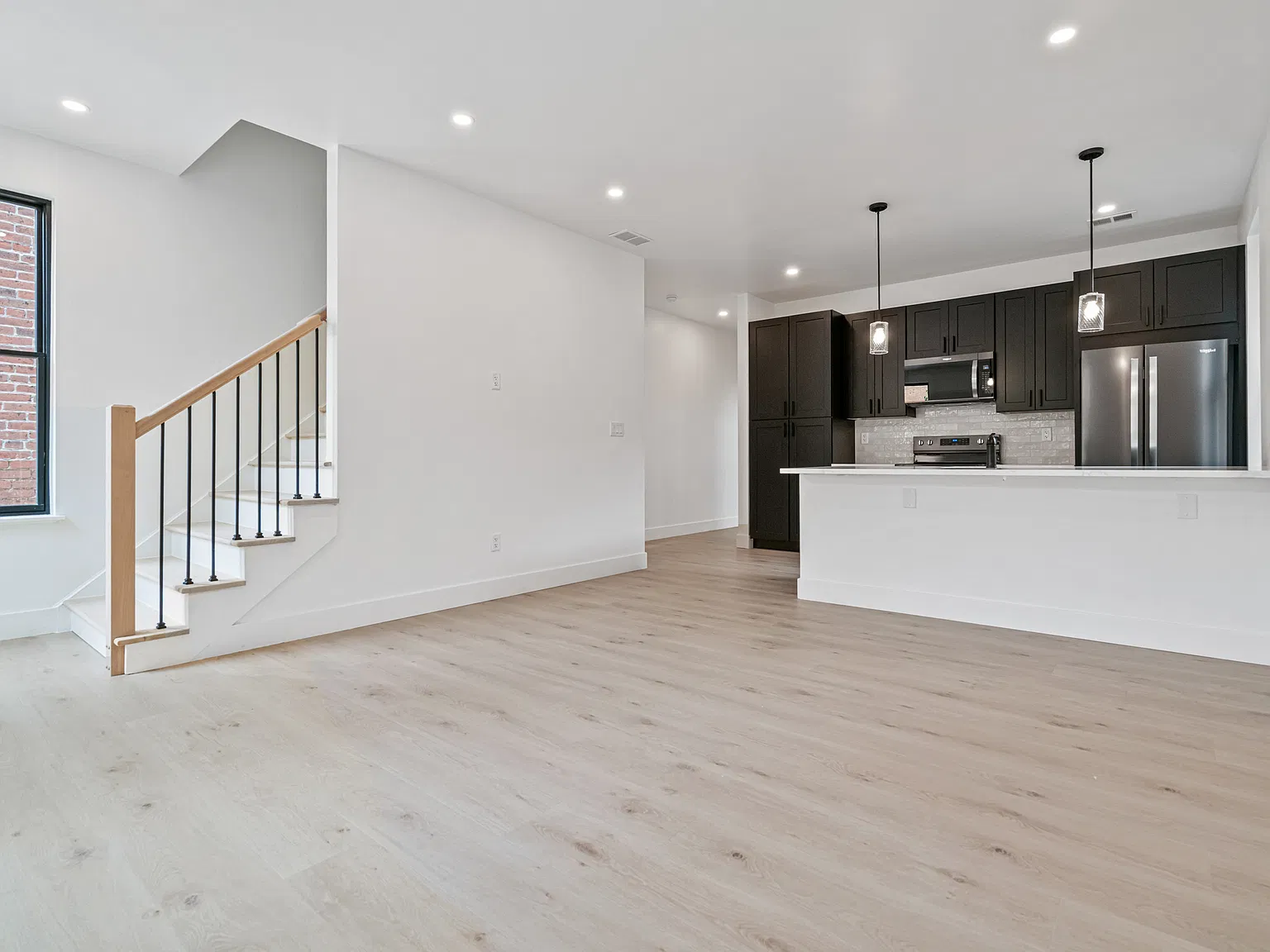 1217 Liverpool Street — Photo 2