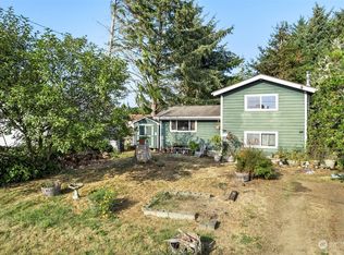 142 N Port Loop NW, Ocean Shores, WA 98569