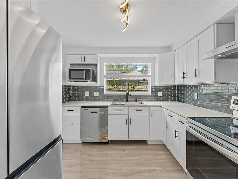 5510 Bayou Grande Blvd NE — Photo 12