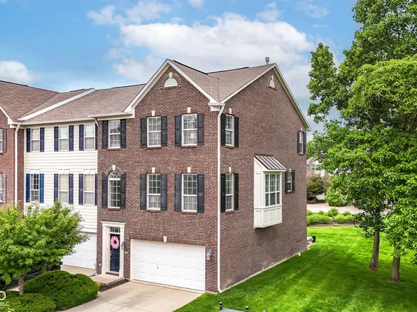 9060 Rider Dr, Fishers, IN 46038