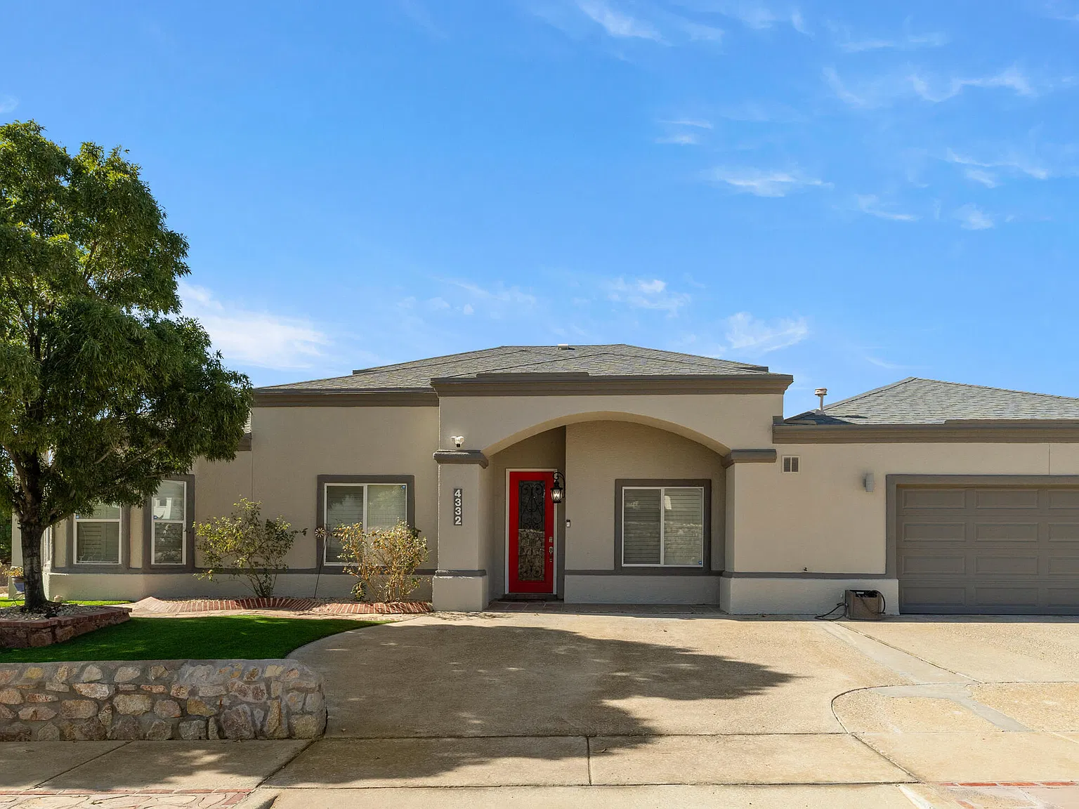 4 bed, 3.0 bath, 2662 sqft, $2,800 — Photo 3