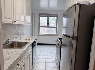 18212 Horace Harding Expy #4F, Fresh Meadows, NY 11365