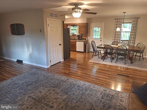 3rd image of 4930 Cito Rd