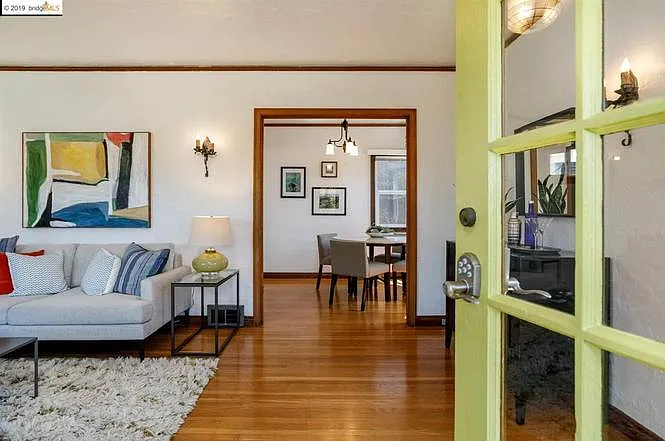 843 Ramona Ave — Photo 4