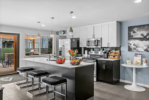 Aero Apartments Photo 1