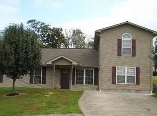 1116 Clendenen Rd, Maryville, TN 37801