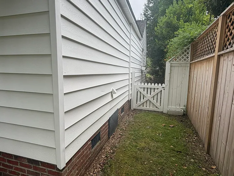 213 Haynsworth St — Photo 36