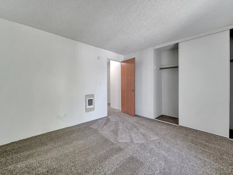 Karens Korner Apartments — Photo 16