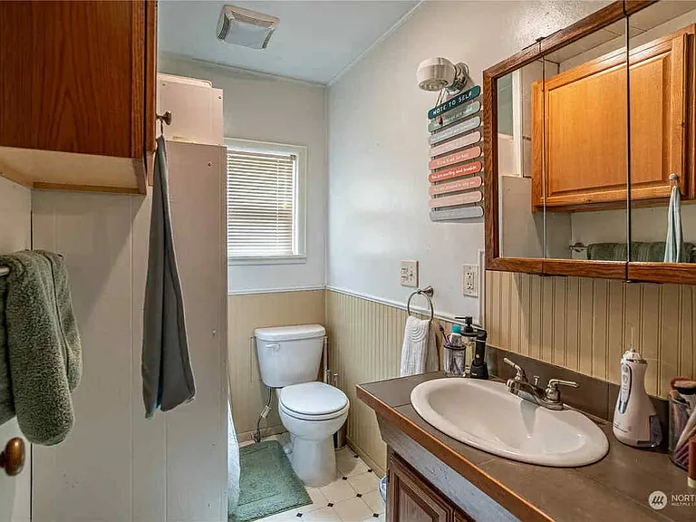312 S Bradley St — Photo 6